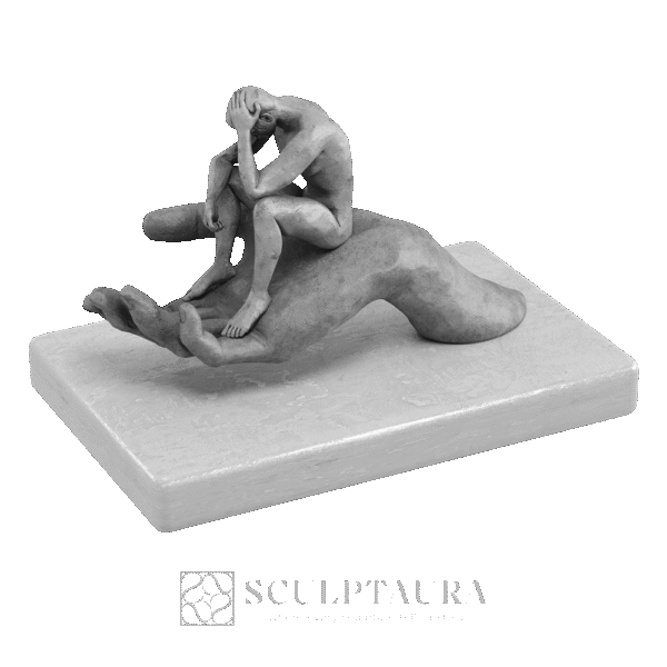 Human Sculptures On Hands - Picture 3